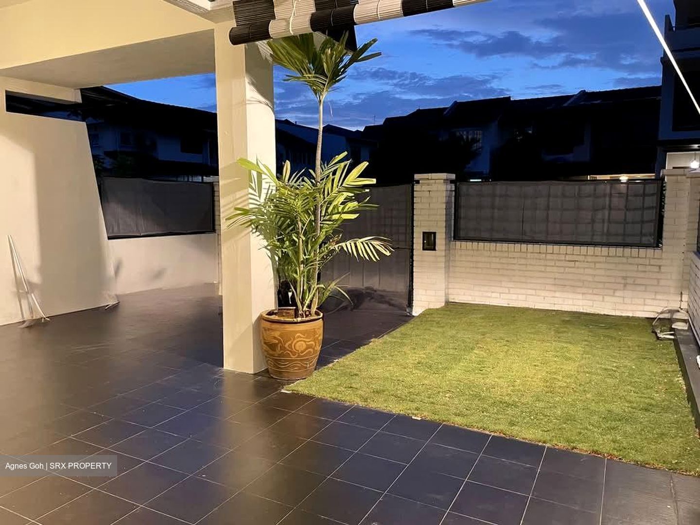 Clover Park (D20), Terrace #564204341